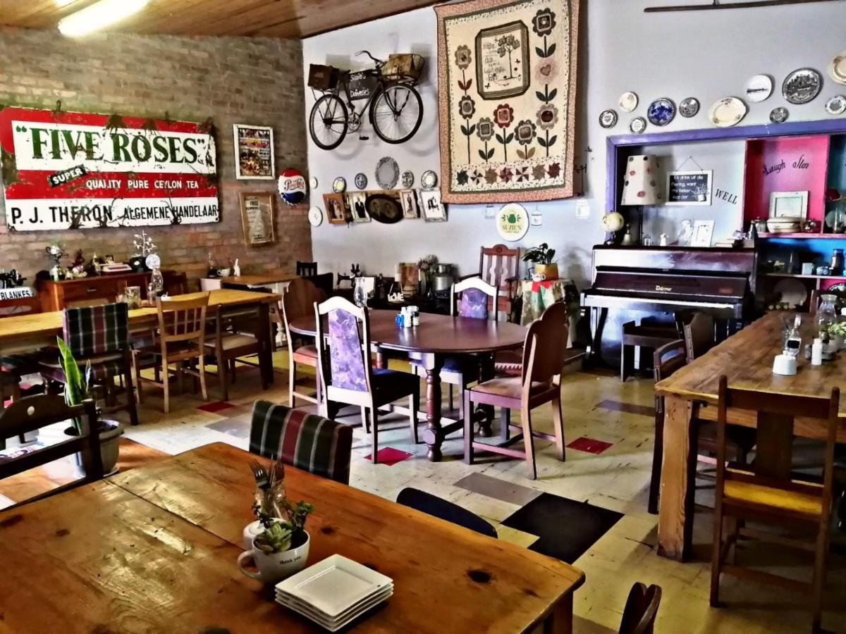 Suzie'S Coffee Shop Accommodation بيل فيل المظهر الخارجي الصورة